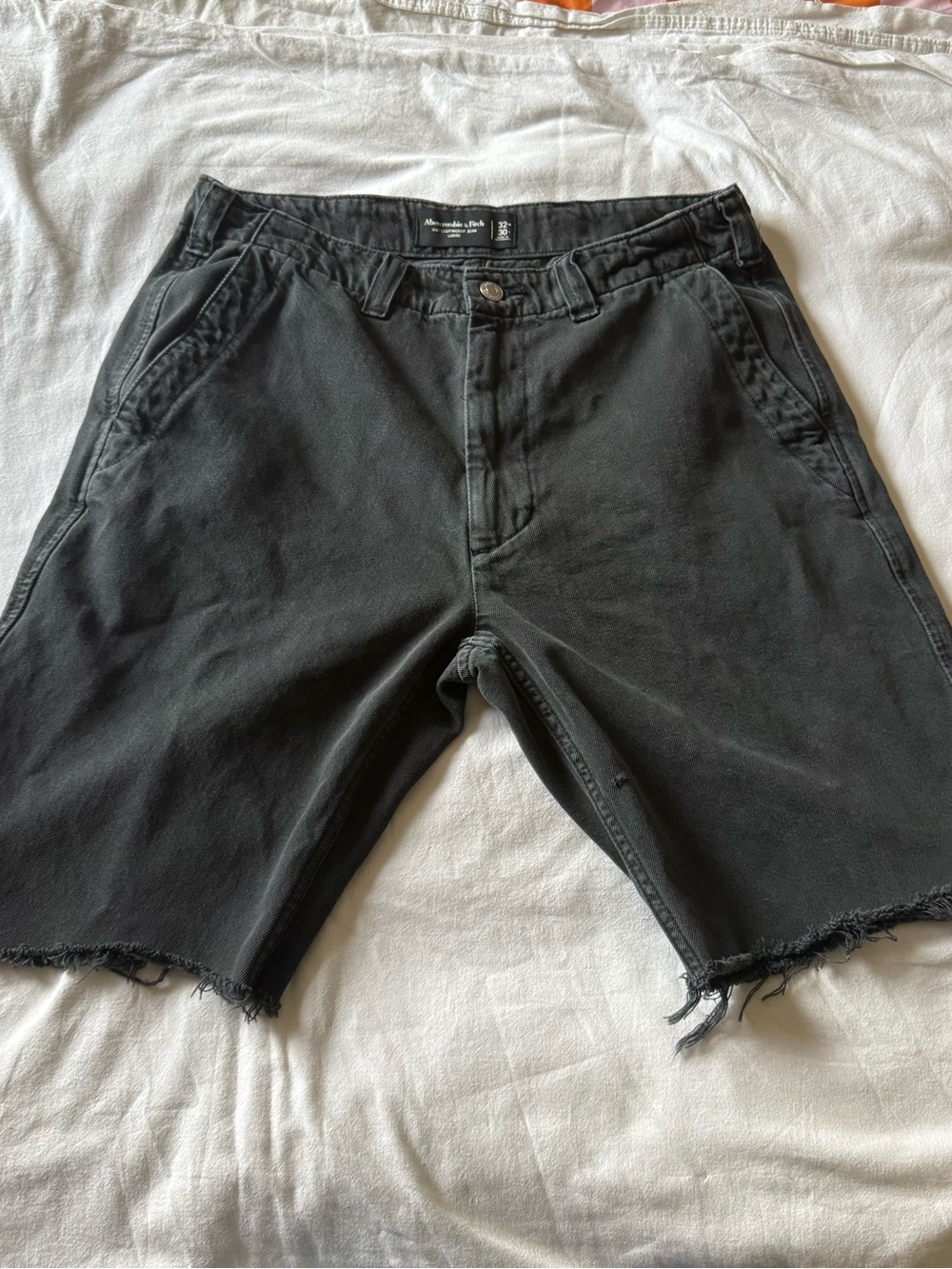 Abercrombie & Fitch Men’s Charcoal Black Frayed Hem Shorts